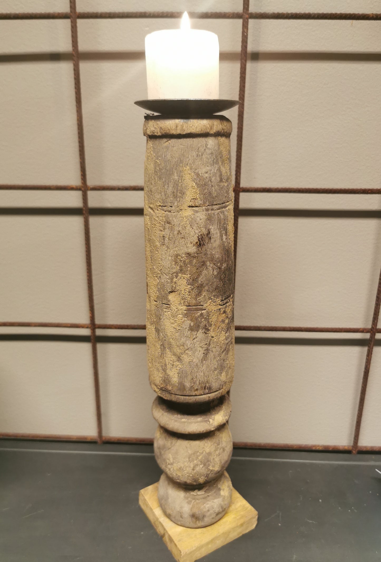 Lysestaker av gjenbruk. Nr1. Høyde 37cm. Indisk