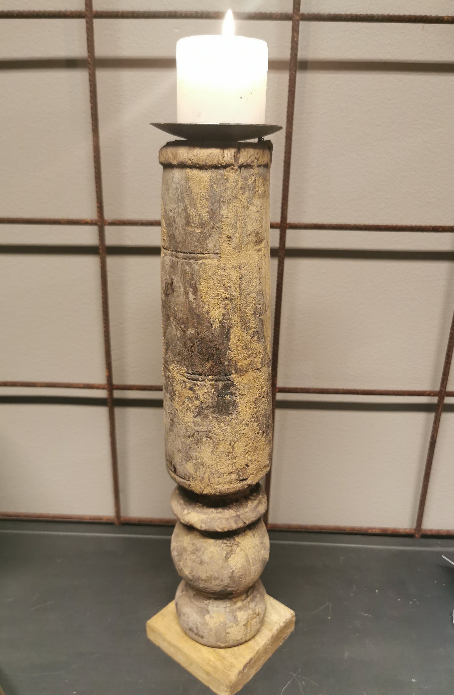 Lysestaker av gjenbruk. Nr1. Høyde 37cm. Indisk