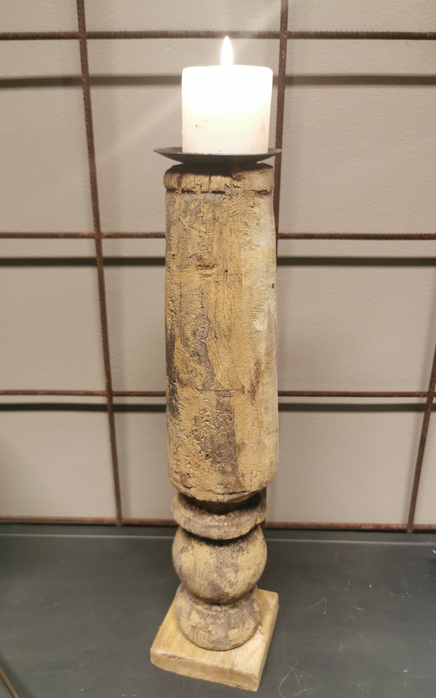 Lysestaker av gjenbruk. Nr1. Høyde 37cm. Indisk