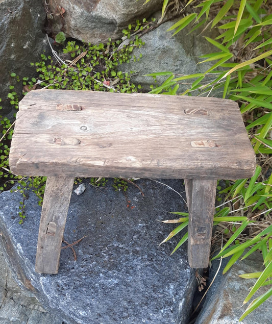 Vintage liten krakk, håndlaget.