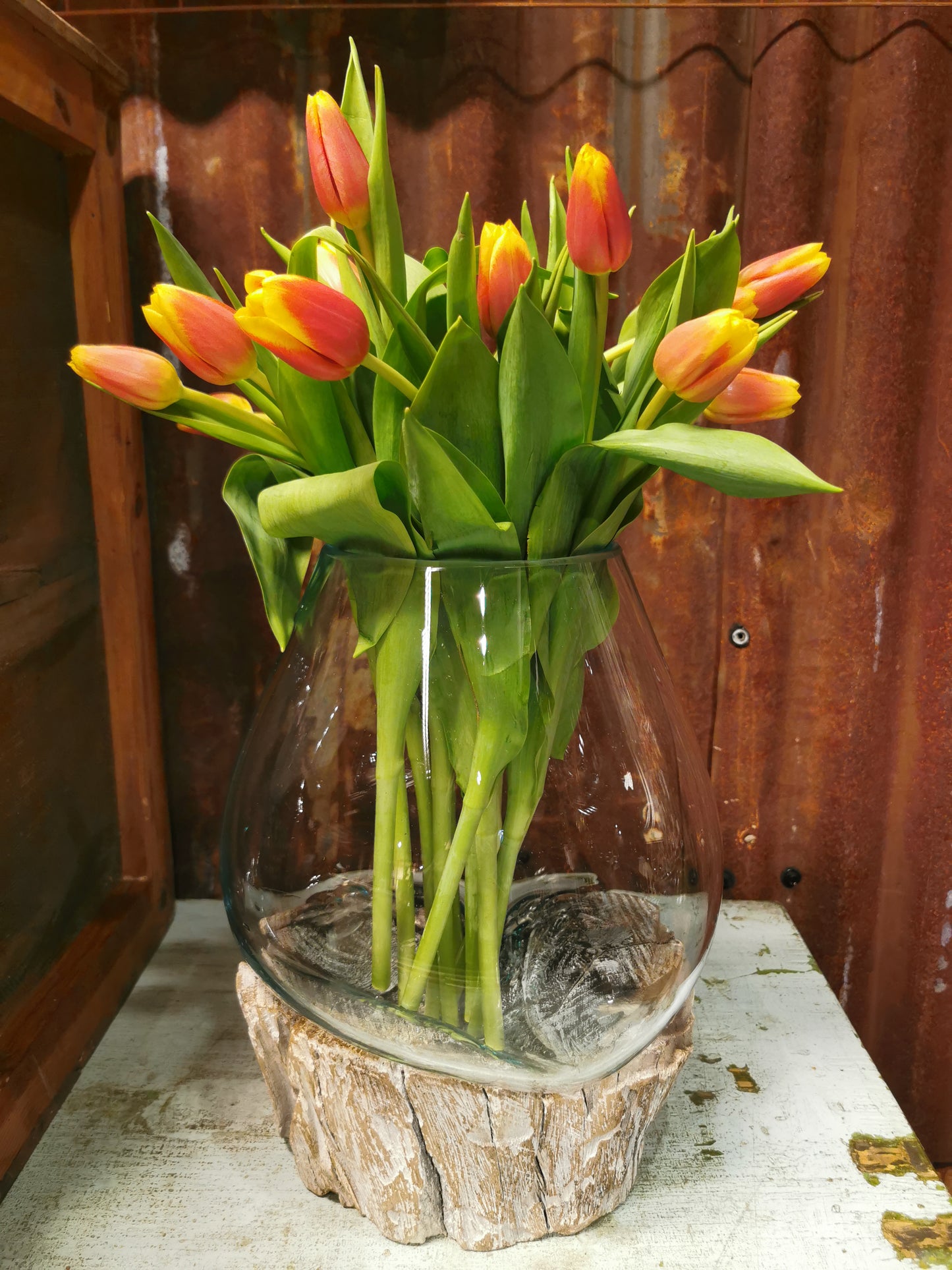 Rustikk vase/glassbolle på rot #6