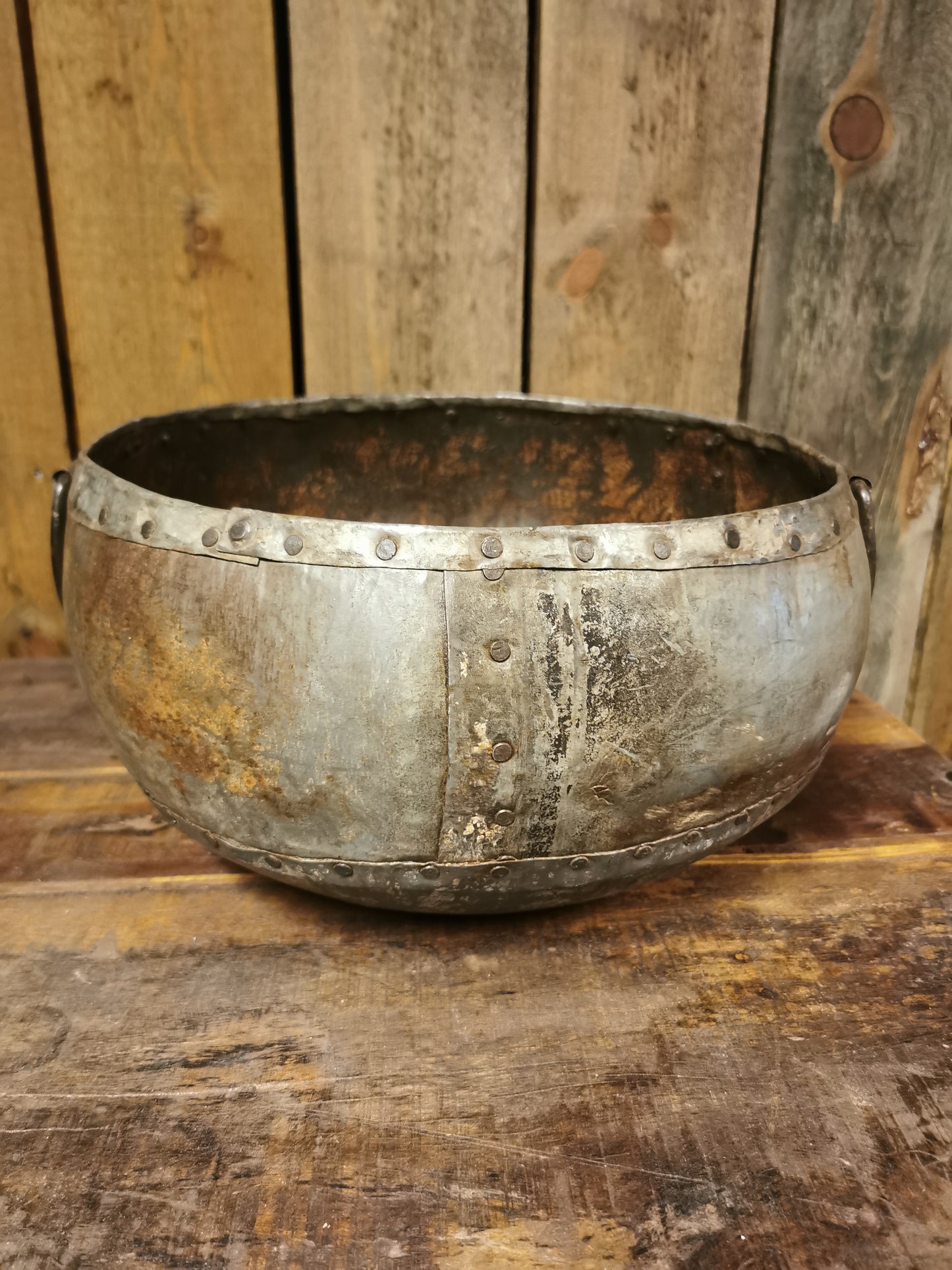 Metallbolle av Indisk vannbeholder #2