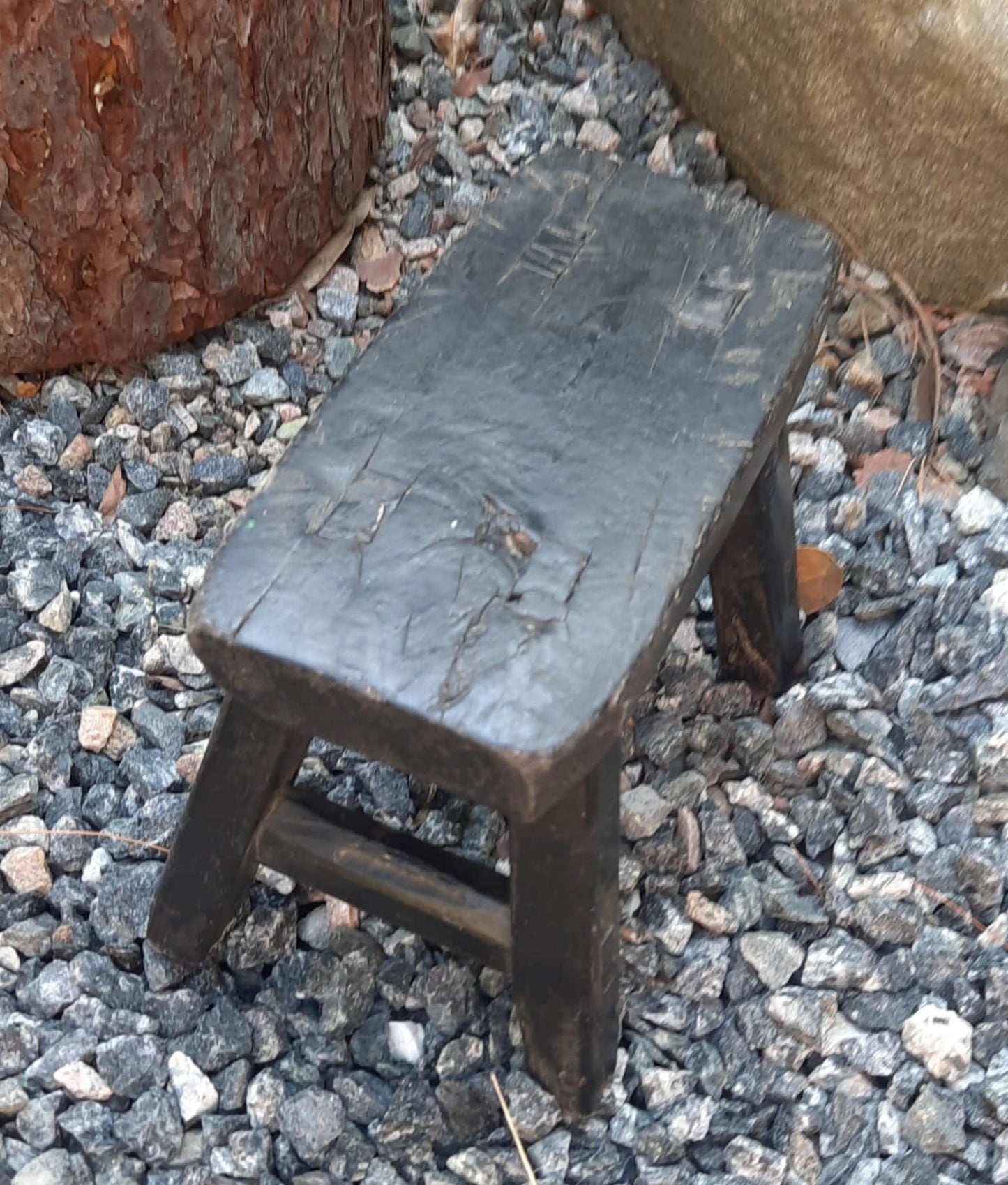Liten. Håndlaget krakk fra Ungarn #4#