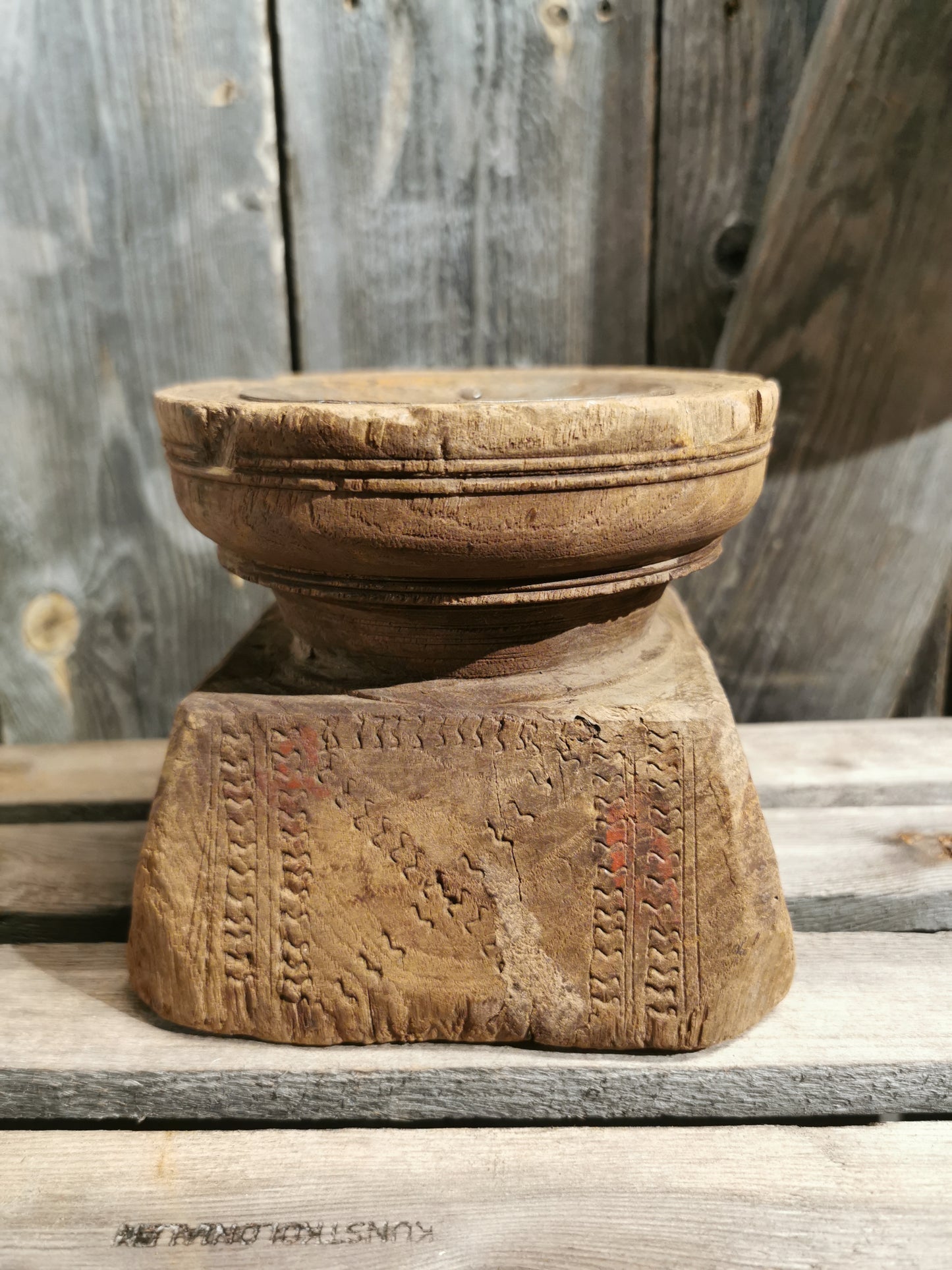 Kubbe Lysestake i tre H 13,5cm d oppe14cm d nede 12x15cm. Nr1.