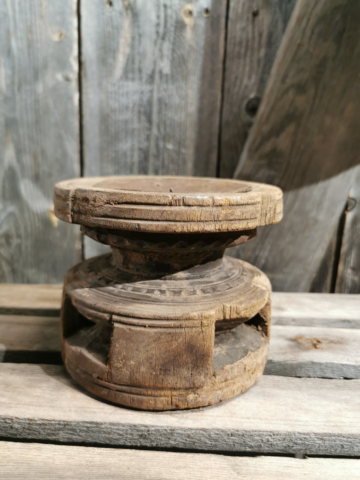 Kubbe lysestake i tre H 11cm d 13cm. Nr3