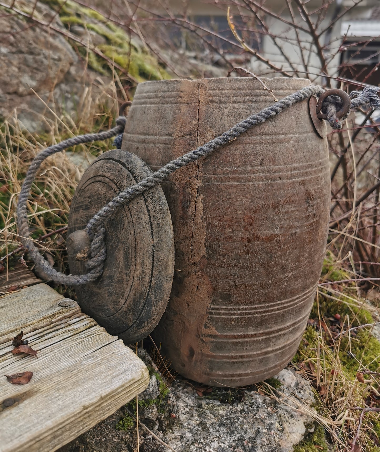 Vintage trekrukke med lokk. Indisk.